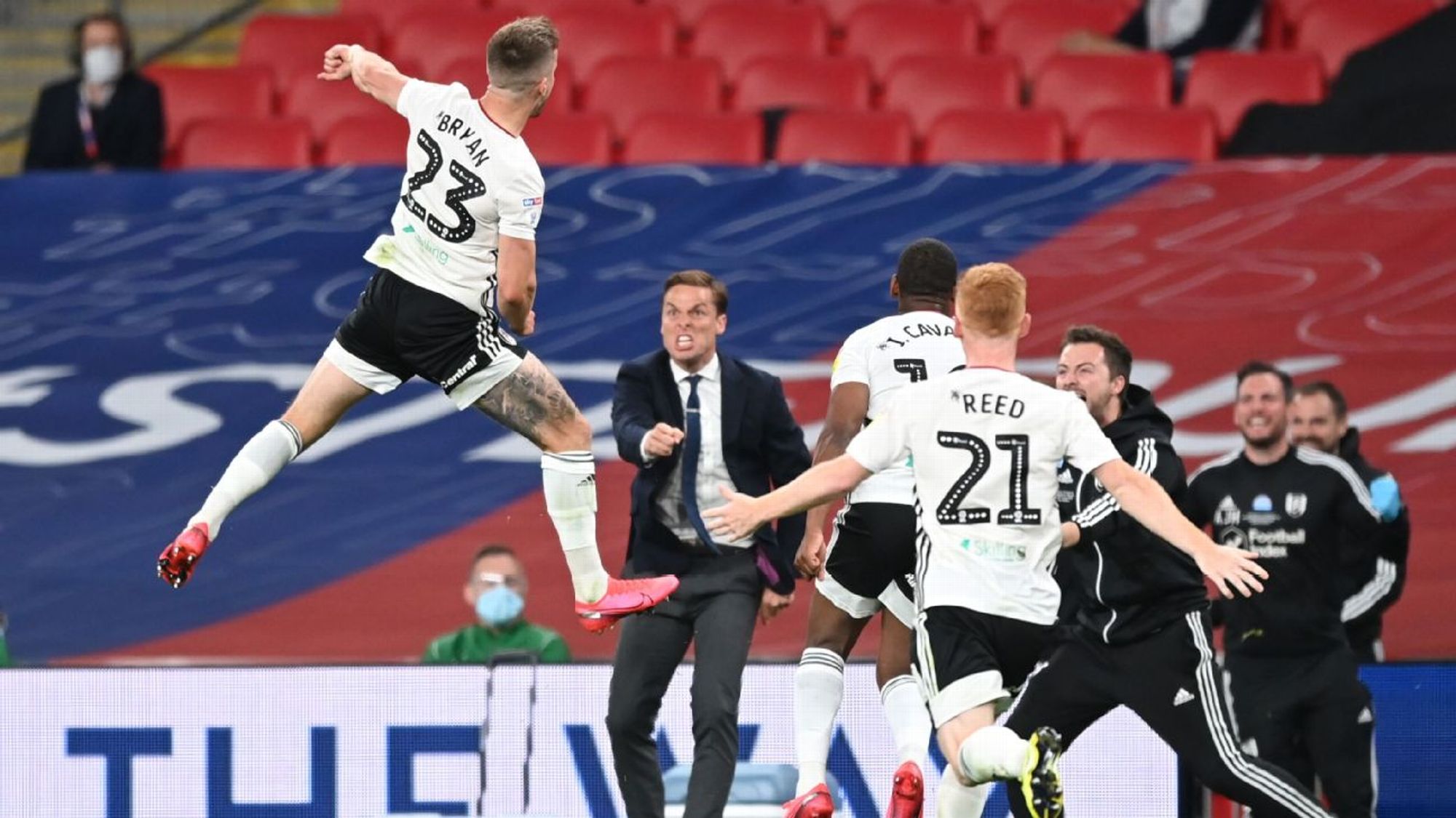 依托三笘薰 依托三笘薰